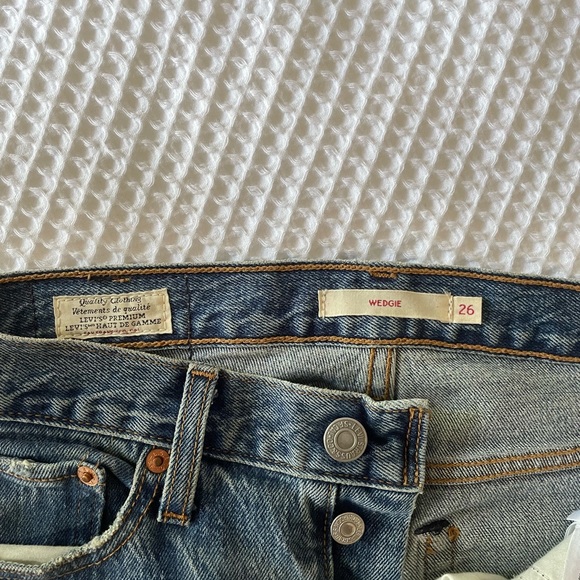 Levi’s Wedgie Jeans Size 26 - Picture 2 of 5